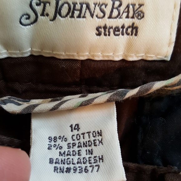 St. John's Bay Shorts - Picture 4 of 4